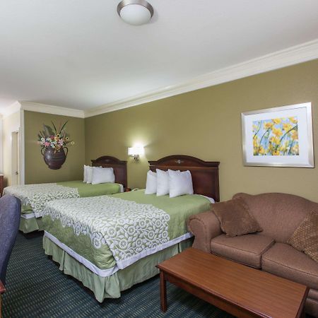 Days Inn & Suites Big Spring Eksteriør bilde