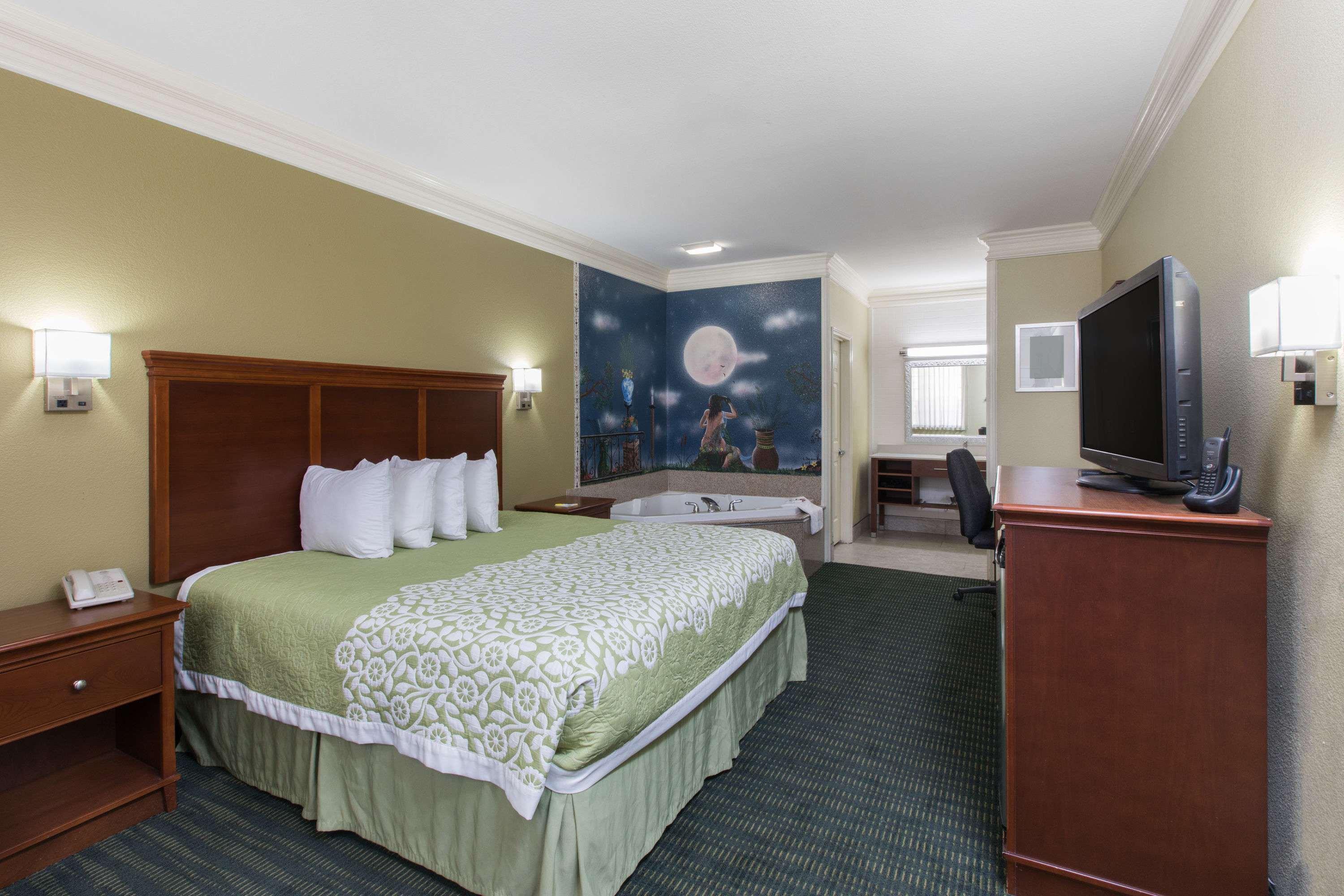 Days Inn & Suites Big Spring Eksteriør bilde