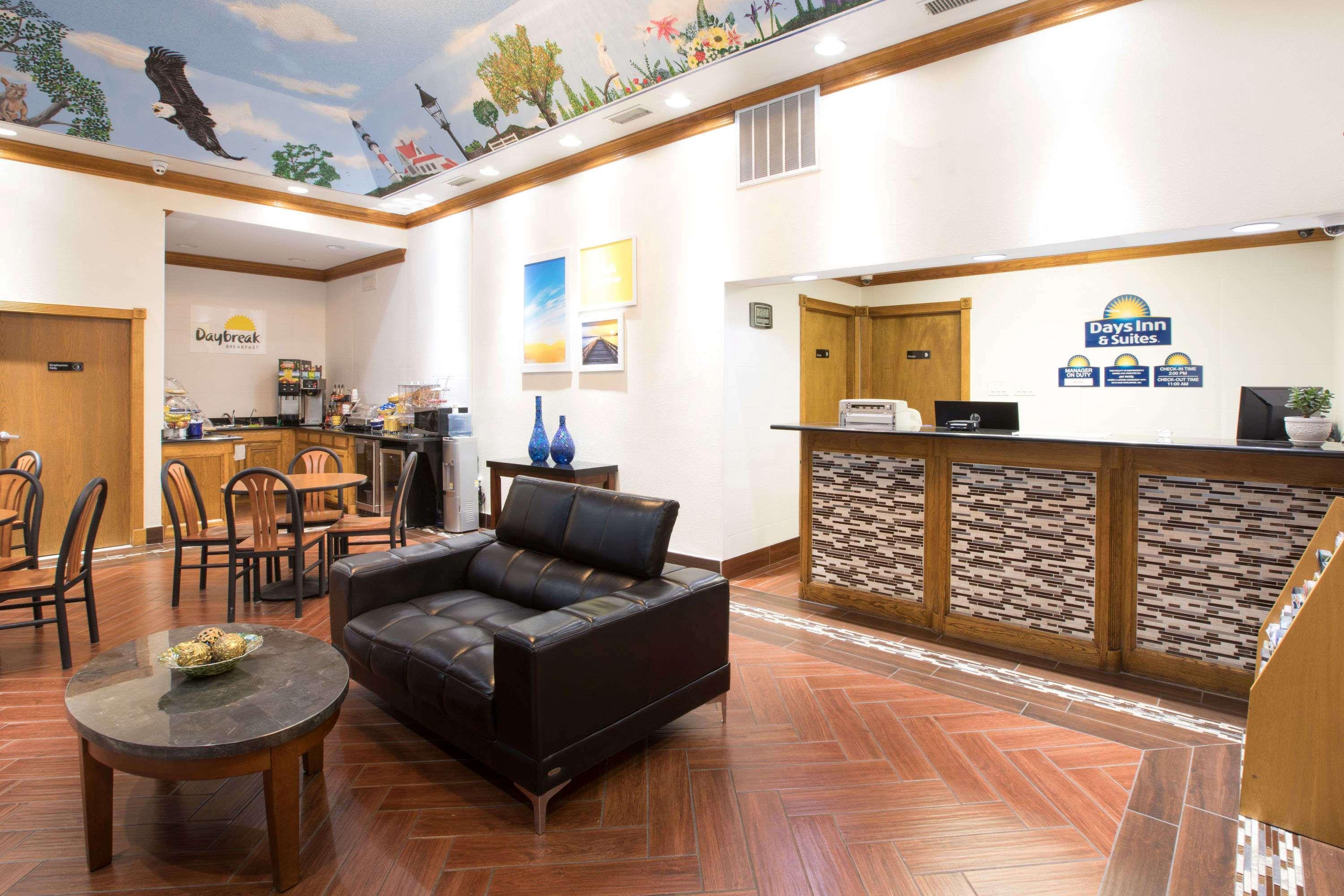 Days Inn & Suites Big Spring Eksteriør bilde