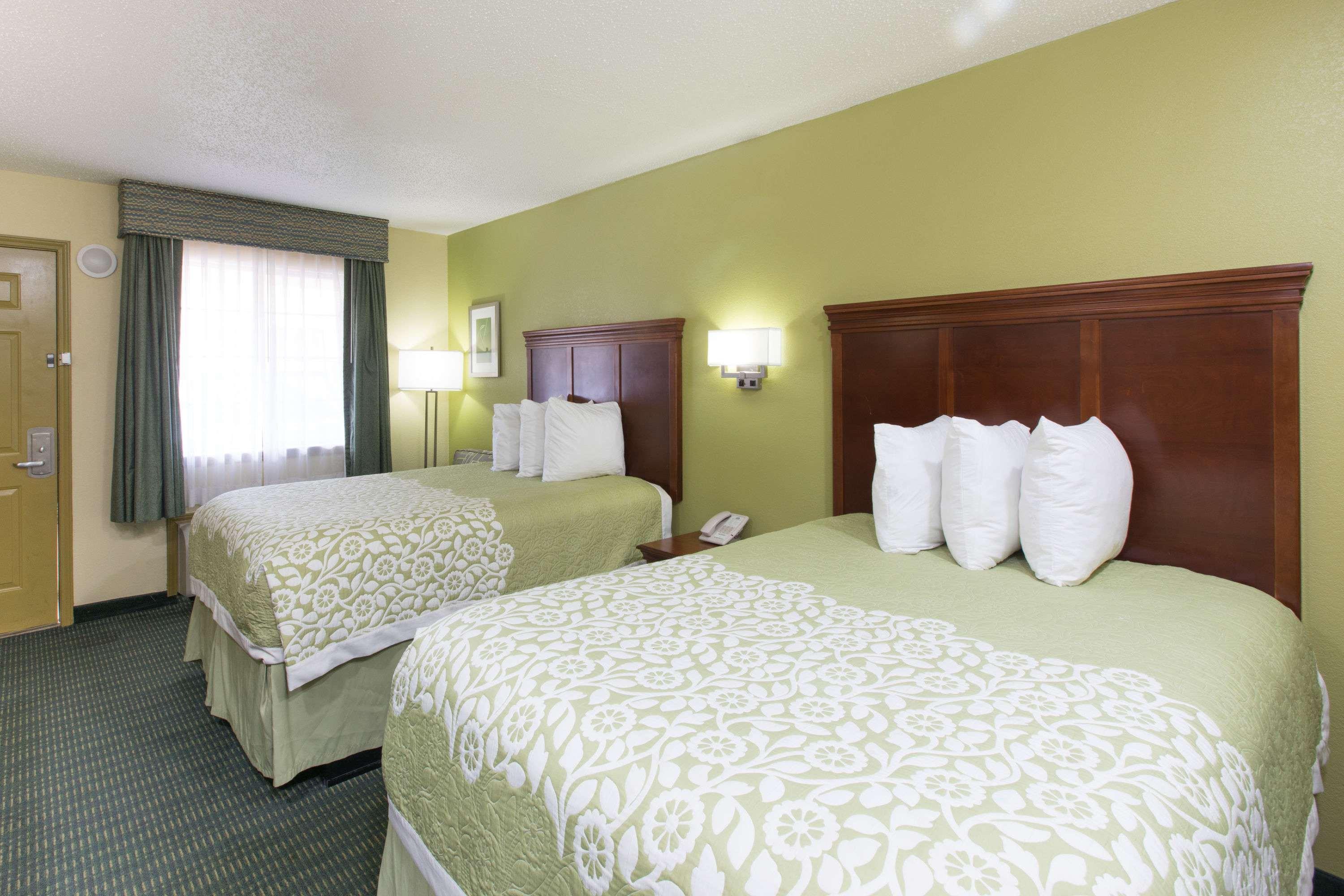 Days Inn & Suites Big Spring Eksteriør bilde