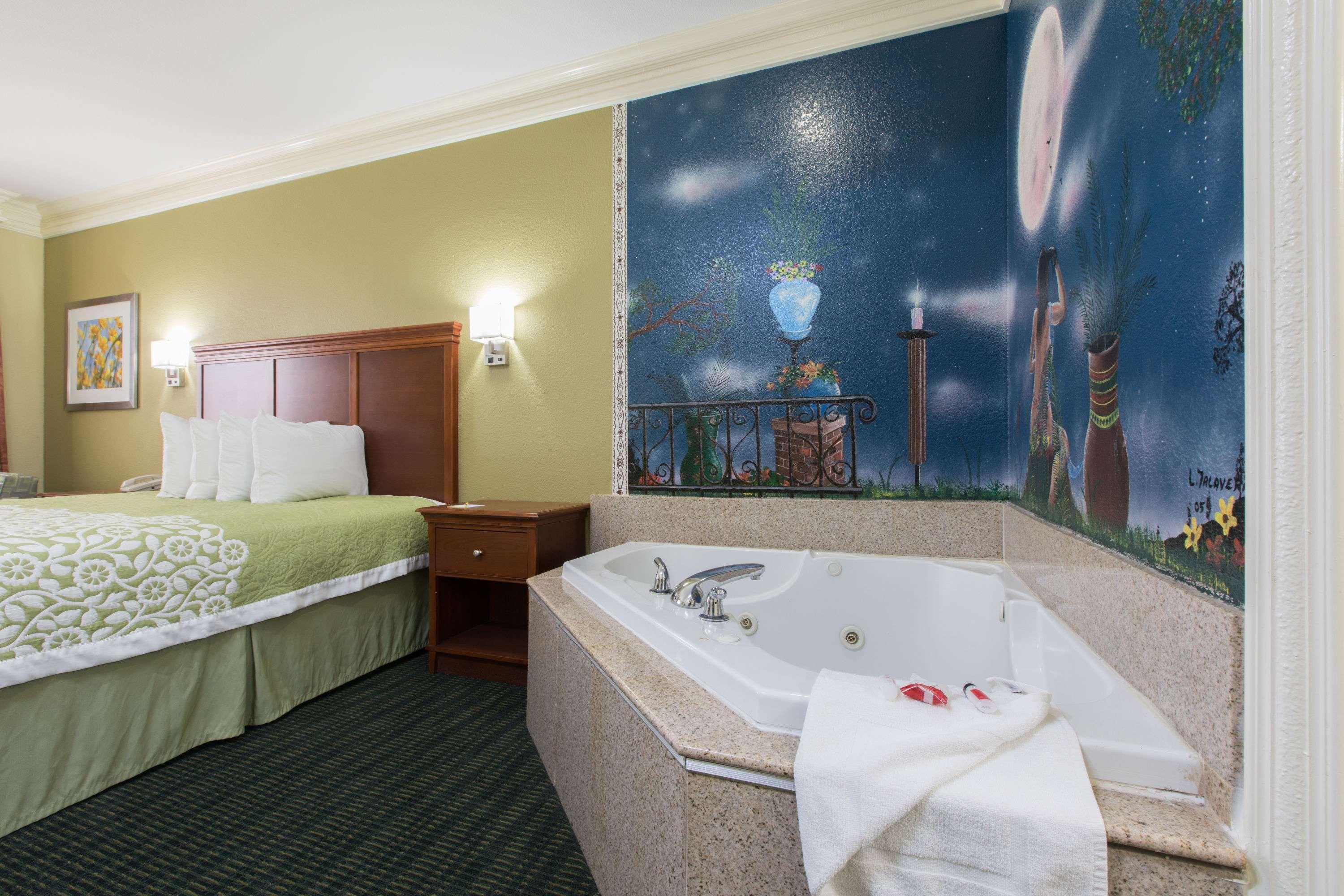 Days Inn & Suites Big Spring Eksteriør bilde