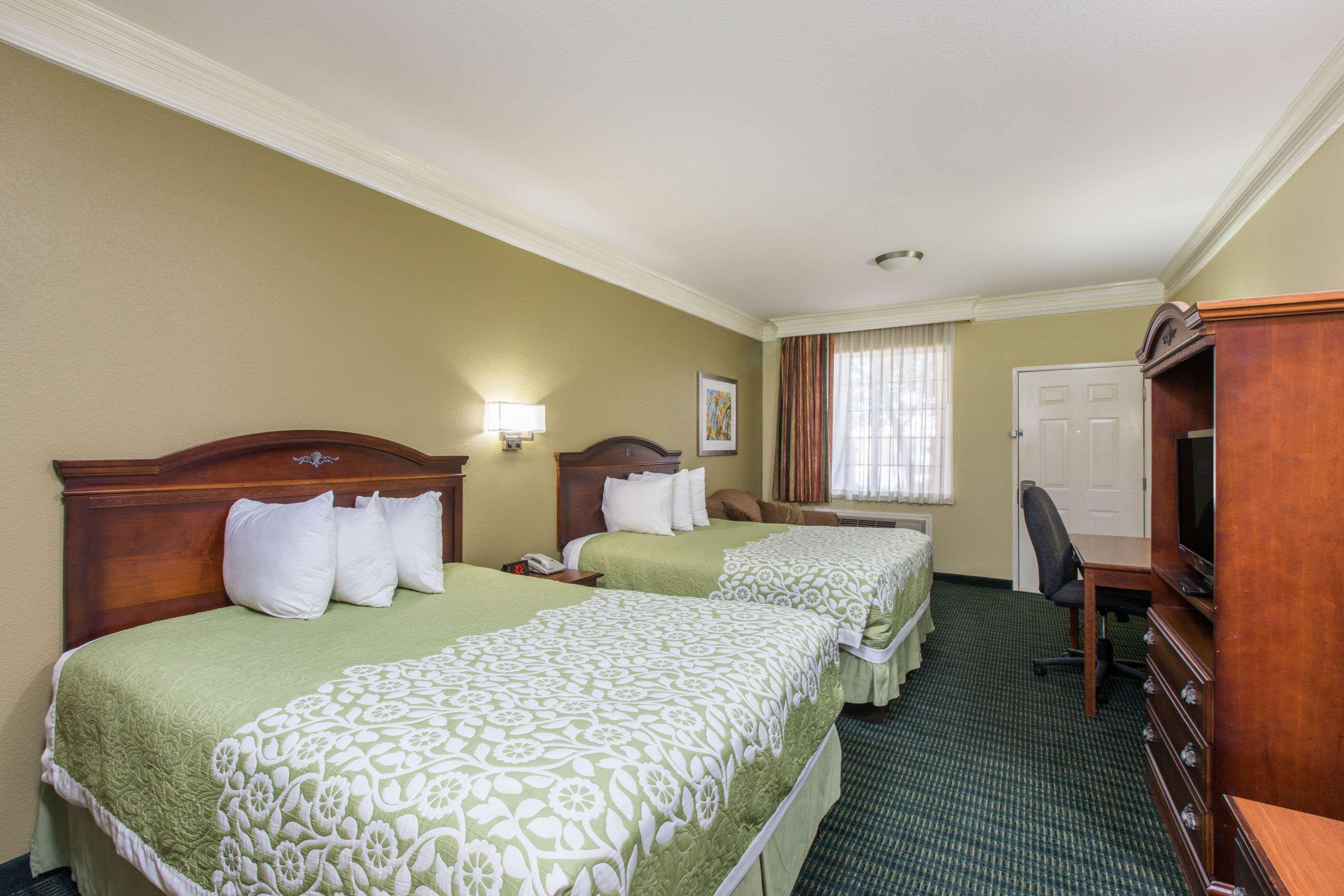 Days Inn & Suites Big Spring Eksteriør bilde